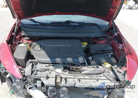 2017 Jeep Cherokee Latitude 4X4 from USA, damaged, VIN 1C4PJMCS2HW615674